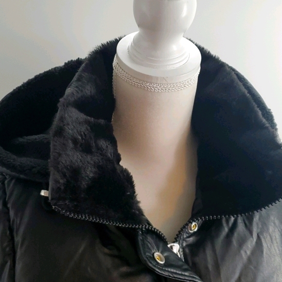 CALVIN KLEIN Logo faux leather puffer jacket - Picture 9 of 13